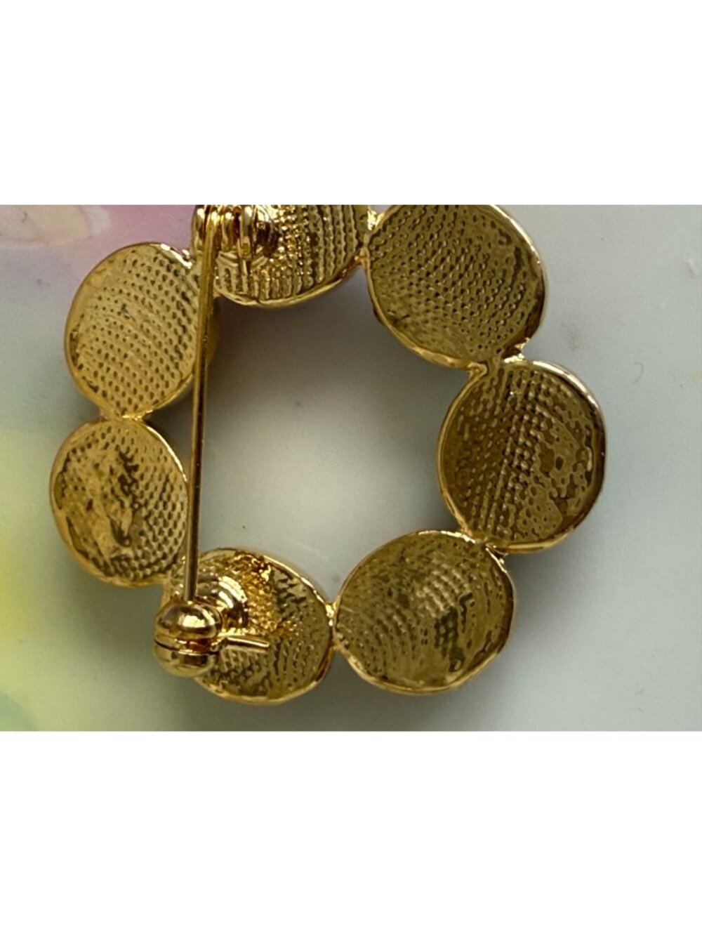Vintage 70s Round Scarab Gemstone Beetle Brooch Gold Tone - Picture 9 of 9